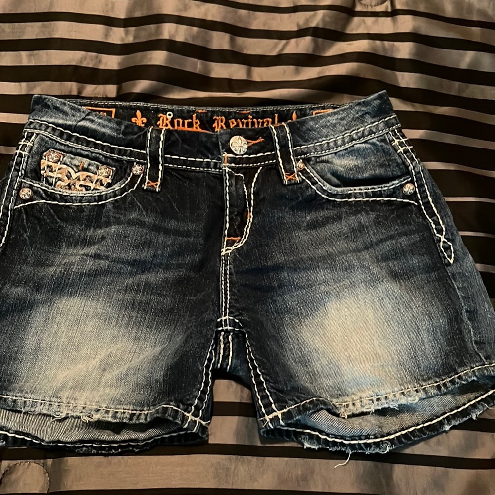 Size 27 Rock Revival Shorts